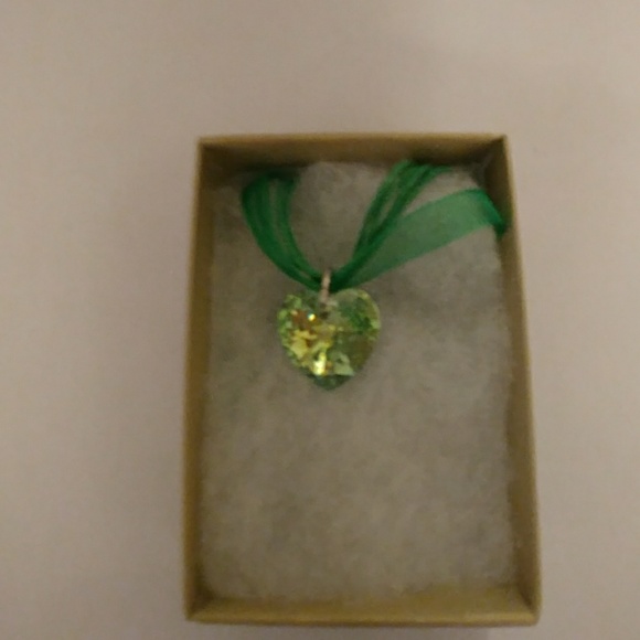 Kelly Green Crystal Heart Necklace - Picture 3 of 8